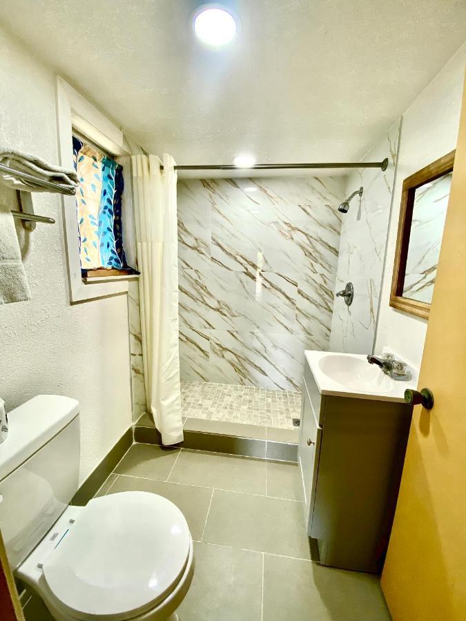 ארנזאס פאס Tropic Motel מראה חיצוני תמונה
