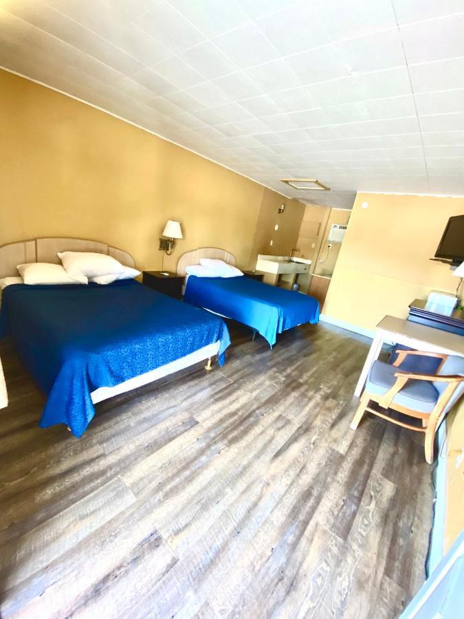 ארנזאס פאס Tropic Motel מראה חיצוני תמונה