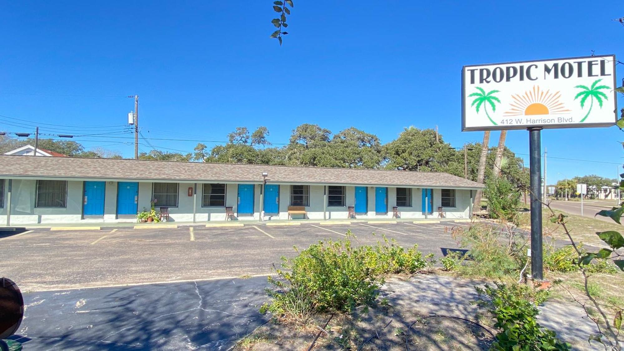 ארנזאס פאס Tropic Motel מראה חיצוני תמונה